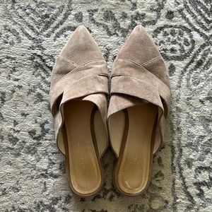 42 gold shoes size 8.5